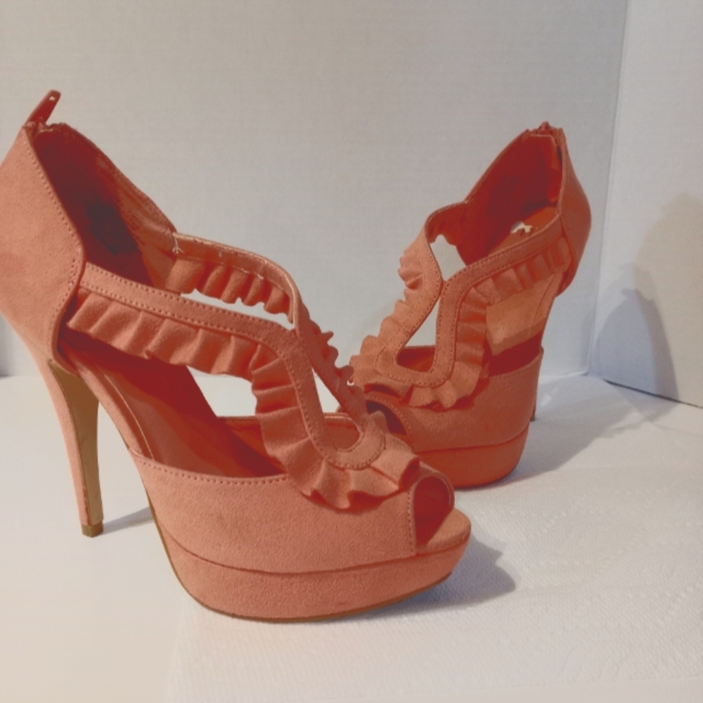 ELLE‎ Coral Peep Toe 5 Inch Heels Sz. 7